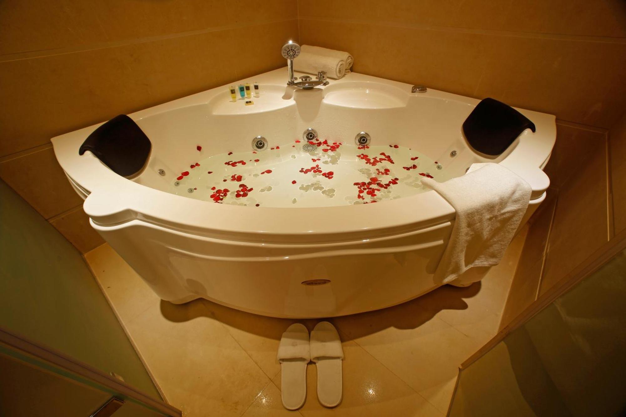 แกรนด์ ซีเนีย อัชเมอร์ Hotel อัจเมอร์ ภายนอก รูปภาพ