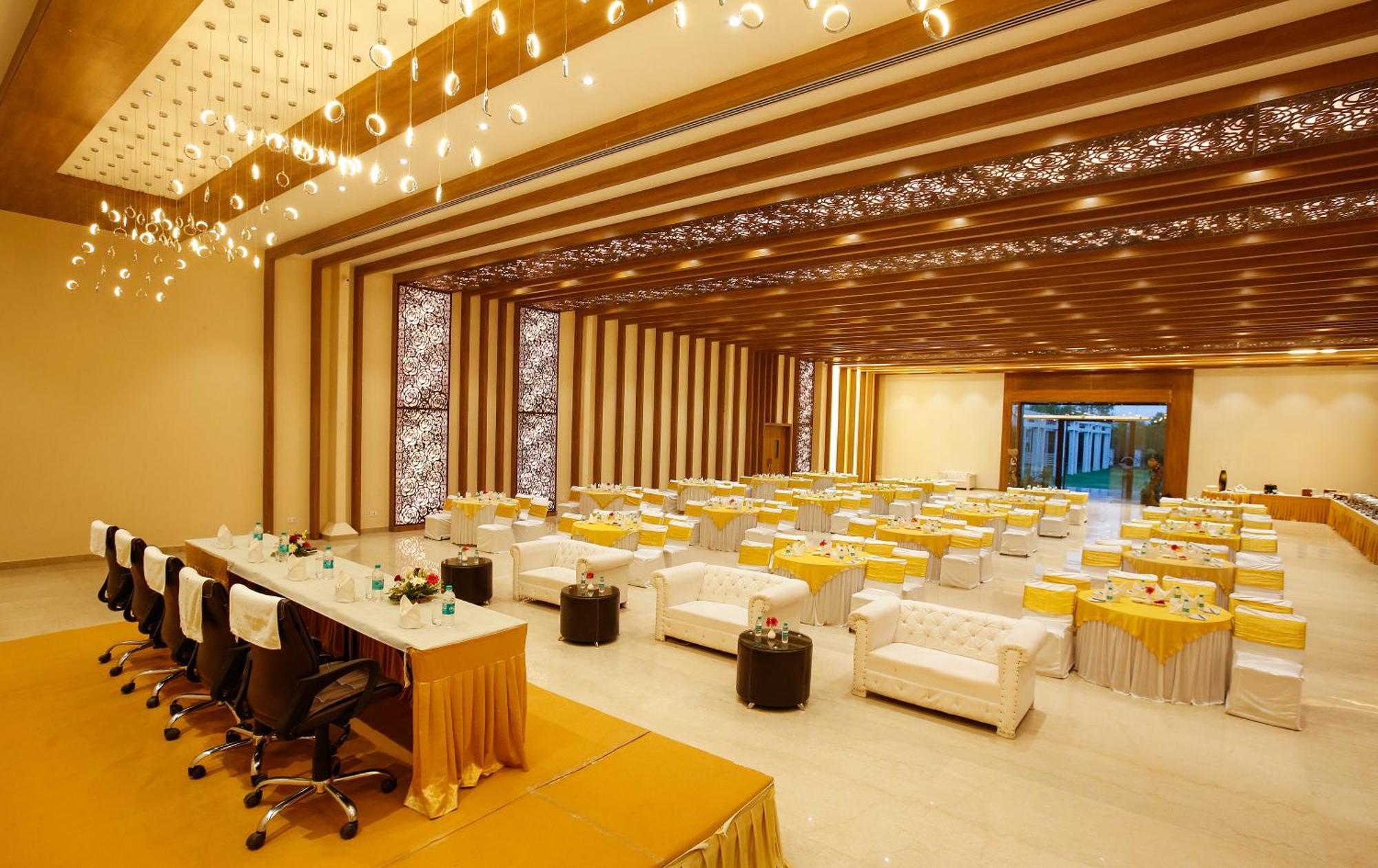 แกรนด์ ซีเนีย อัชเมอร์ Hotel อัจเมอร์ ภายนอก รูปภาพ