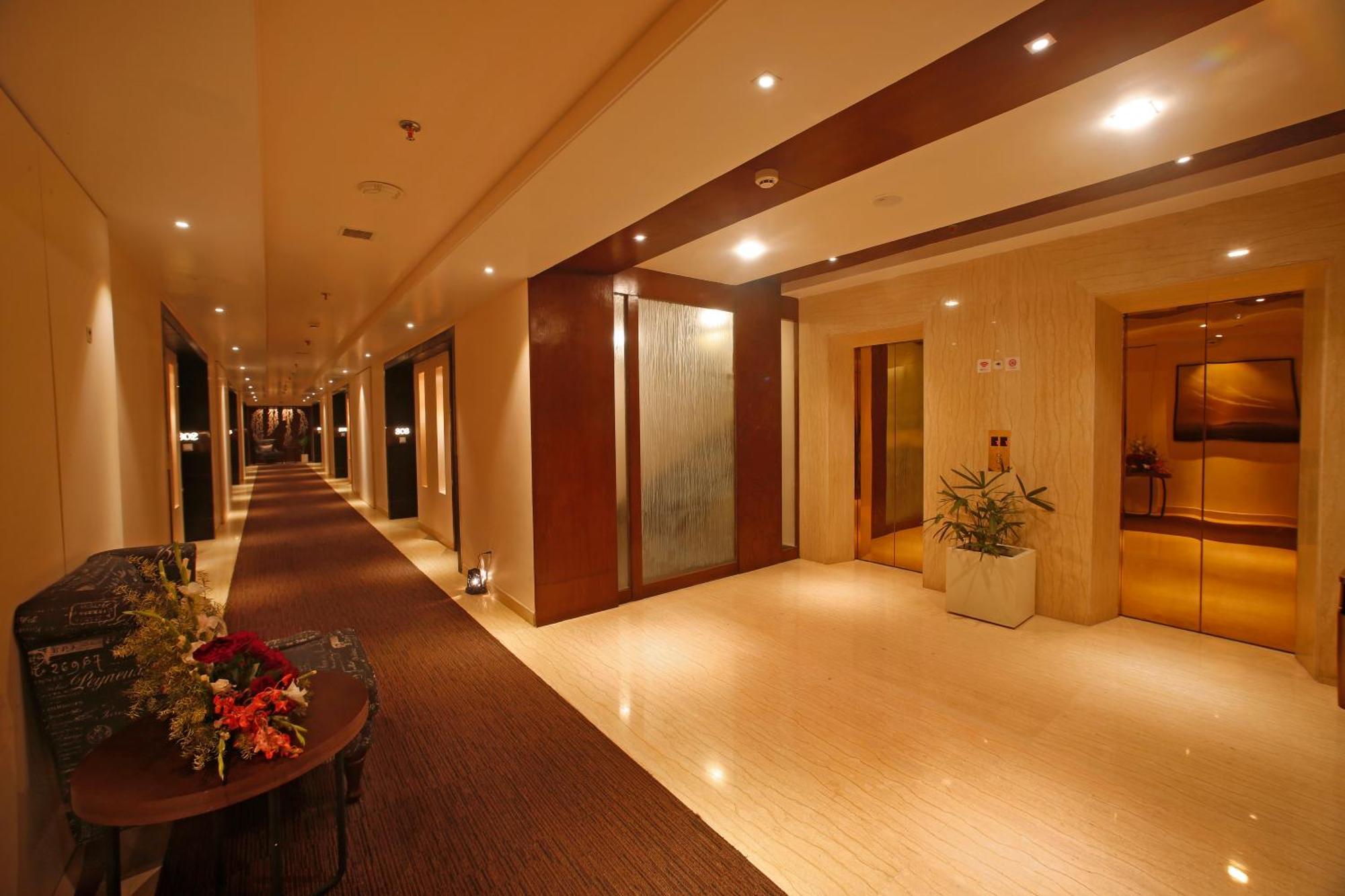 แกรนด์ ซีเนีย อัชเมอร์ Hotel อัจเมอร์ ภายนอก รูปภาพ