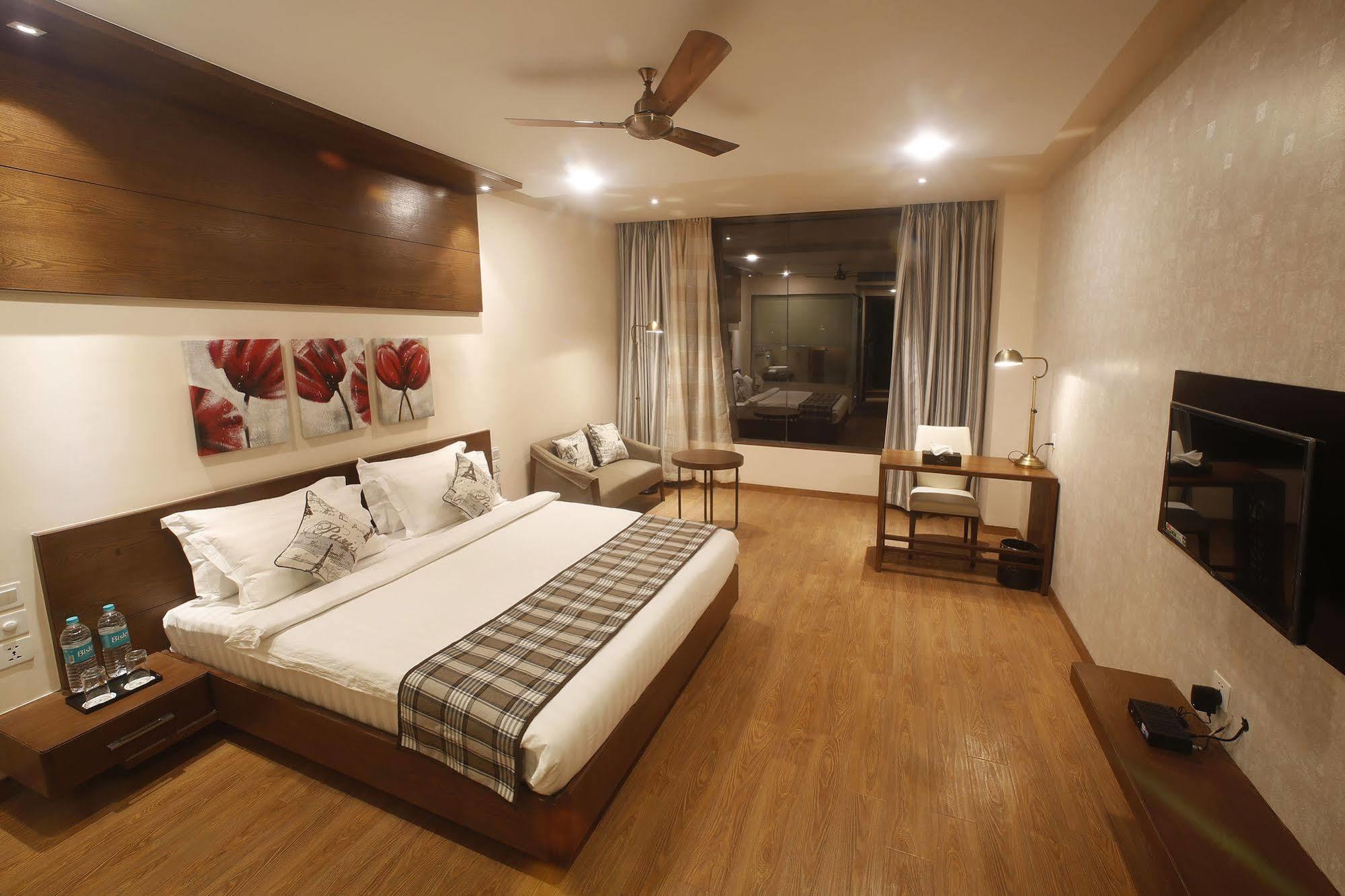 แกรนด์ ซีเนีย อัชเมอร์ Hotel อัจเมอร์ ภายนอก รูปภาพ